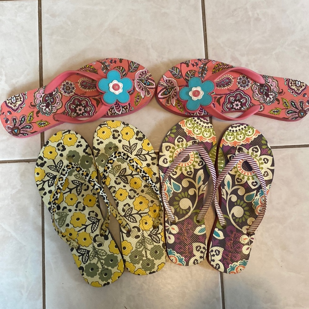 Vera Bradley flip flops